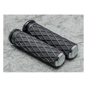 Arlen Ness Arlen Ness, Diamond handlebar grip set. Chrome