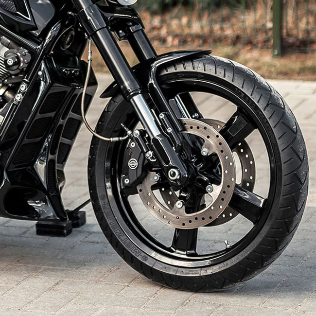 Killer Custom V-Rod front fender ''Tidy''