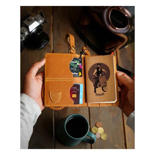 Tripmachine Trip Machine Explorer wallet vintage tan