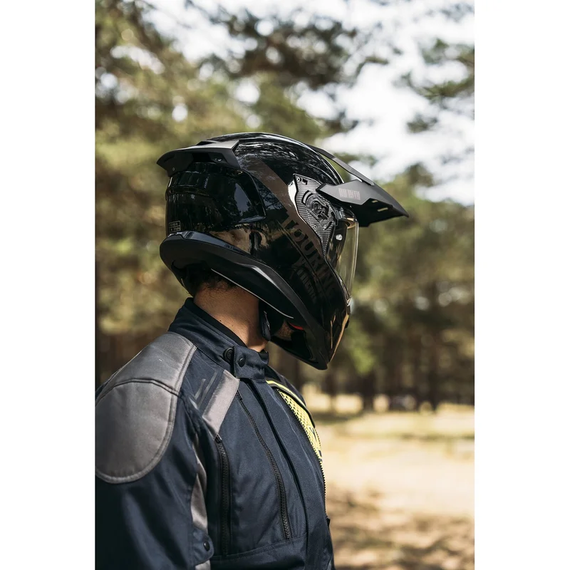 By City Xtreme helmet matt black