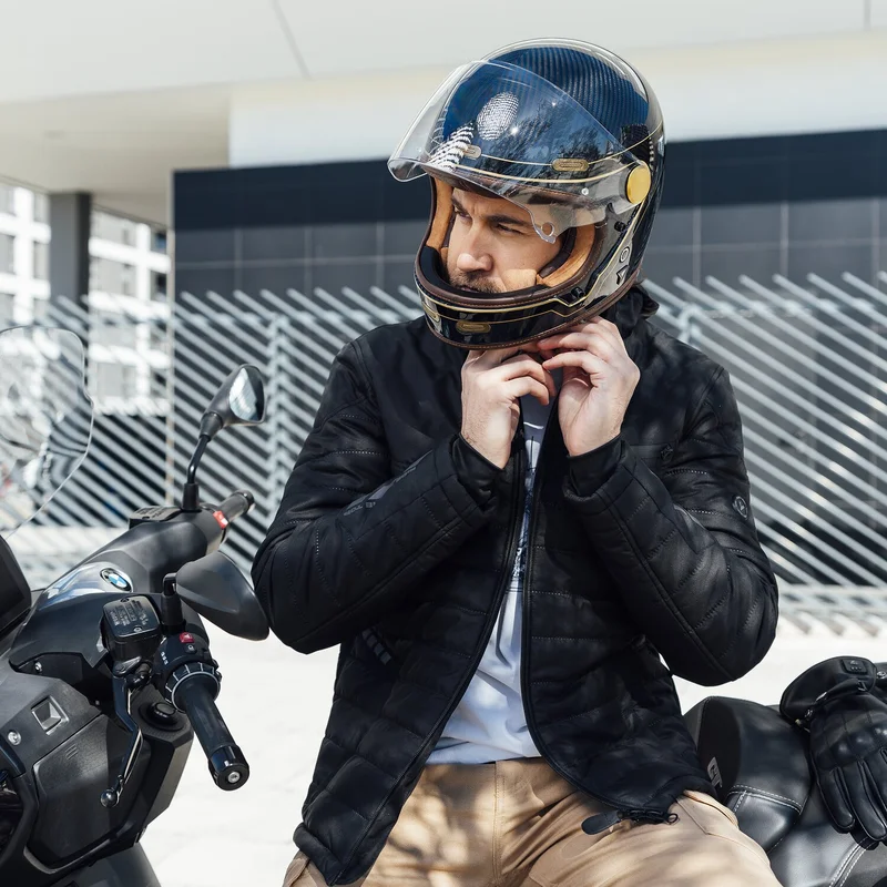 By City Roadster III helmet carbon golden blue