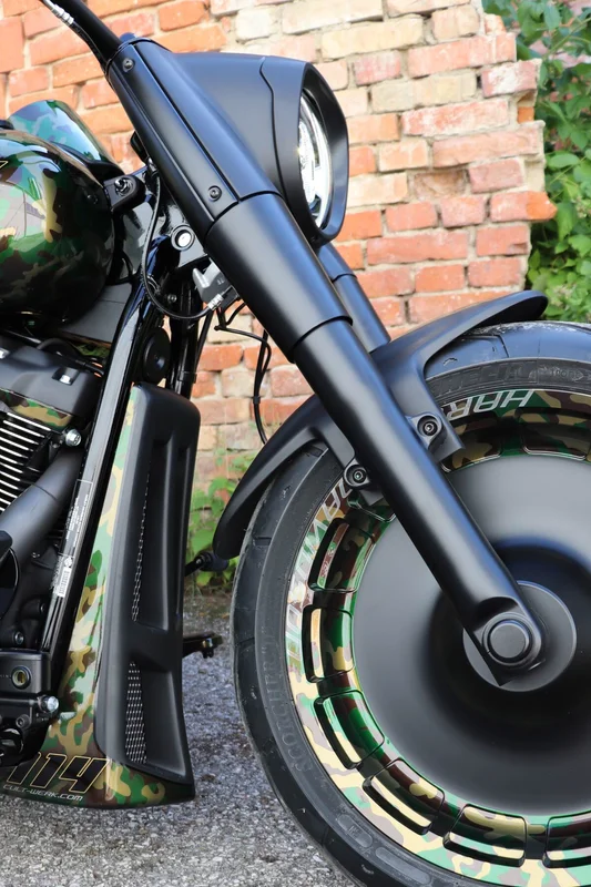 Cult-Werk Front axle cover kit. Gloss black
