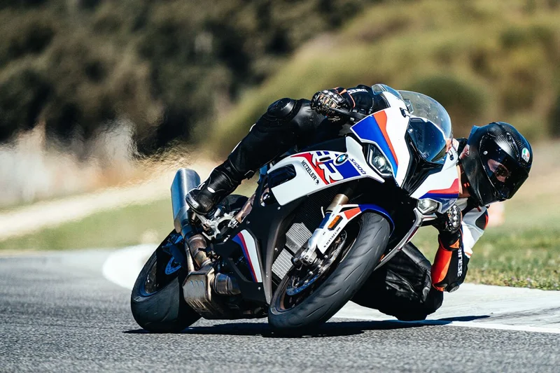 Metzeler SPORTEC M9 RR 110/70 ZR 17 M/C