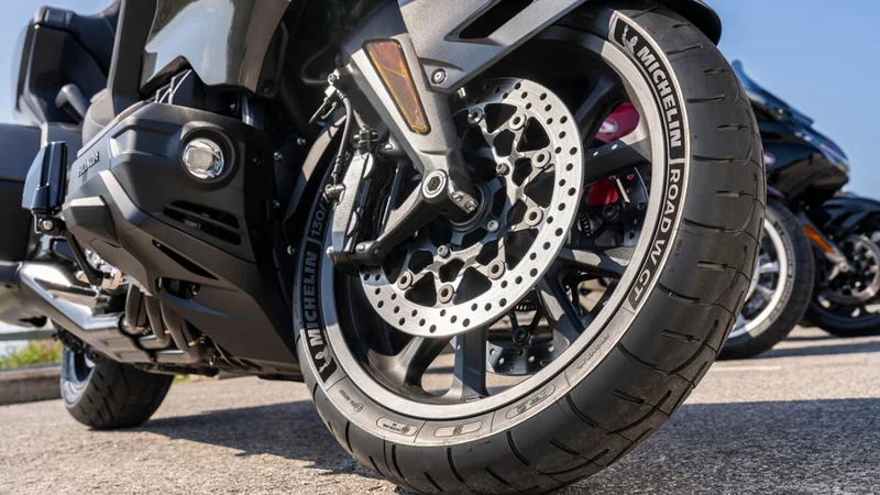 MICHELIN TIRE ROAD W GT 130/70R18 63H FRONT