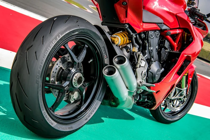 PIRELLI TIRE DIABLO ROSSO CORSA II REAR 180/55 ZR 17 (73W)T