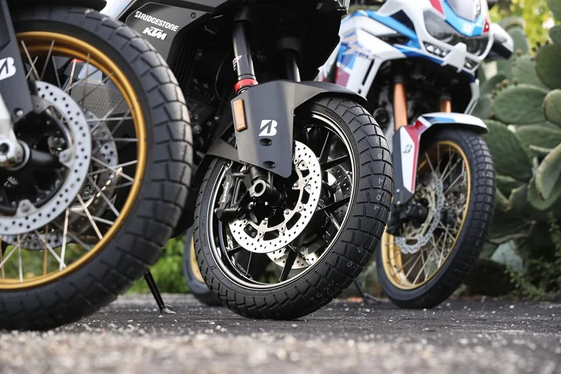 BRIDGESTONE AT41F 90/90V21 54VTL