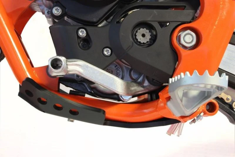 AXP RACING 6MM SKIDPLATE HUS -GAS TC65-MC65