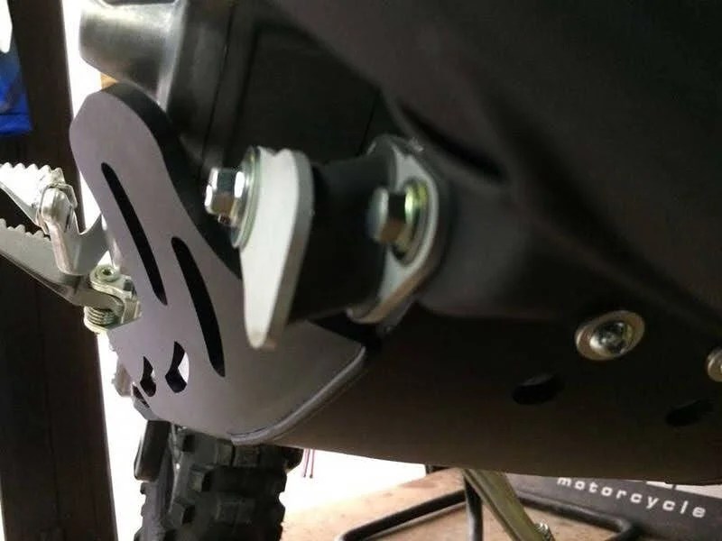 AXP RACING SKID PLATE 6MM YZ/XX/XE250 BK