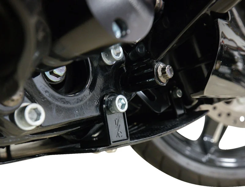 Thrashin Supply Co. PLATE SKID CARBON GLOSS W/BLAC