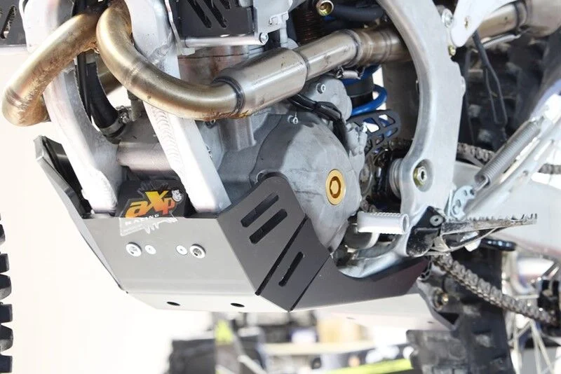 AXP RACING XTREM SKID PLATE TM RAC EN250-300 4T 22-24 BK