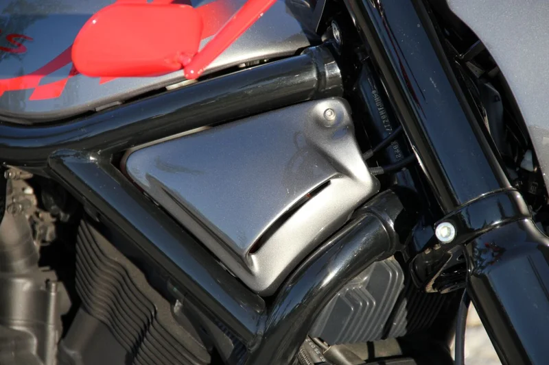 Cult-Werk V-Rod ram air intake set. ''GT''