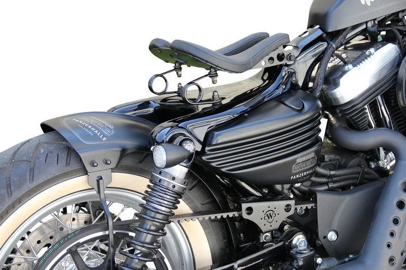 Cult-Werk ''Bobber'' side cover set. Gloss black