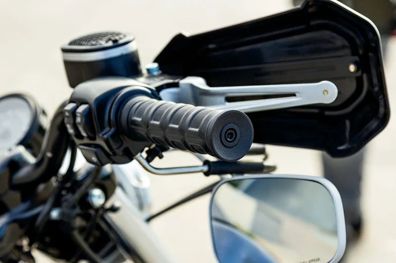 Kuryakyn GRIPS DILLINGER - HD 82-UP CAB