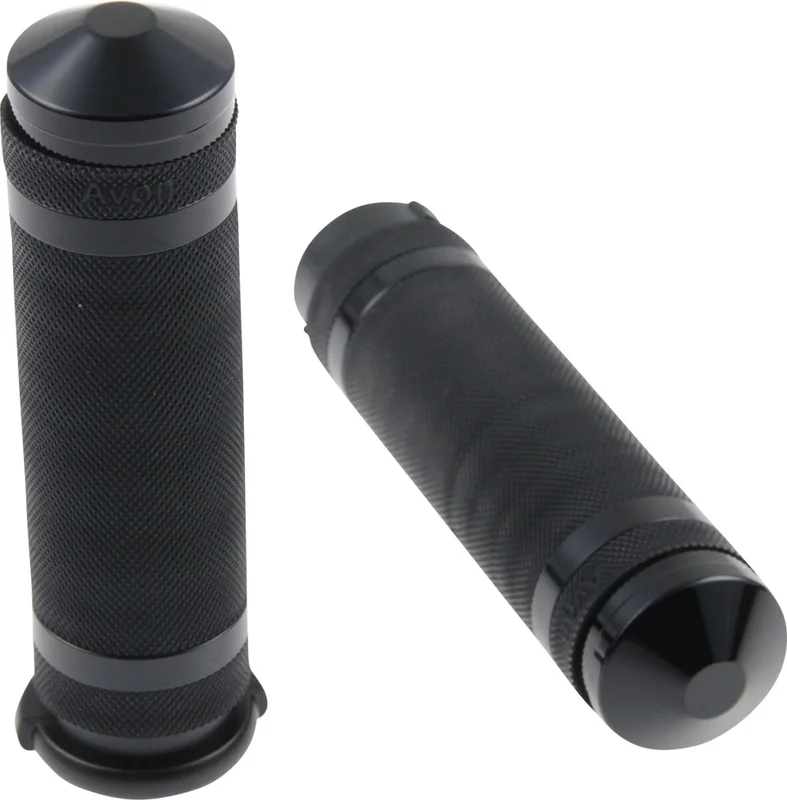 Cult-Werk 1" / 25.4mm Grooved handlebar grips. Black