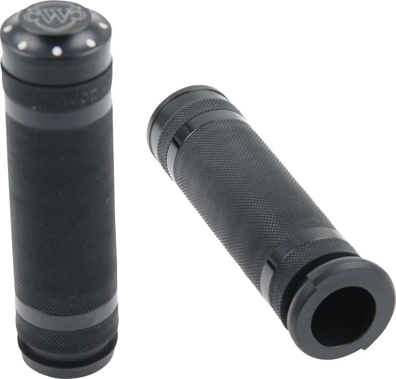 Cult-Werk 1" / 25.4mm Grooved handlebar grips. Black