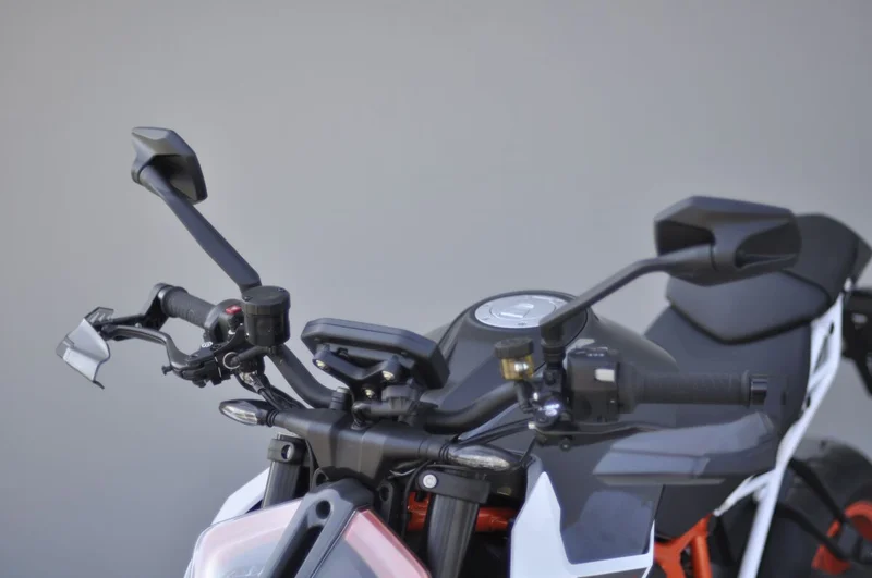 BARKBUSTERS LEVER GUARD AERO-GP BK.