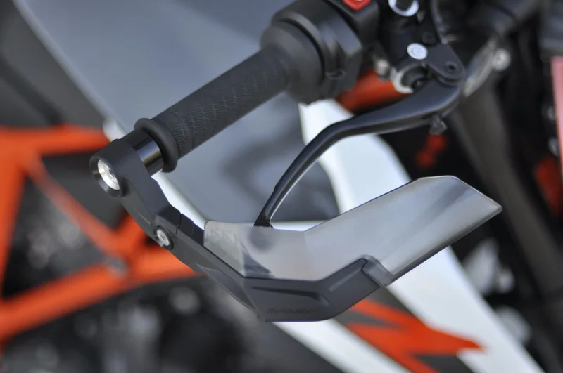 BARKBUSTERS LEVER GUARD AERO-GP BK.