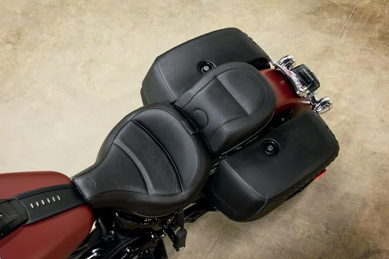 Mustang SEAT SOLO DBR MXTOUR FLHC