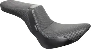 Le Pera Daytona 2-Up Seat<br><ul><li>Low, sleek style retains back support for maximum rider comfort</li><li>Seat base plate is 16-gauge powder-coated steel</li><li>Carpeted seat bottom protects the fender</li><li>Premium-grade black vinyl</li><li>Made in the U.S.A.</li></ul>