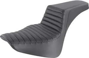 Saddlemen SEAT STEP UP - FLHC/FLDE 18-UP