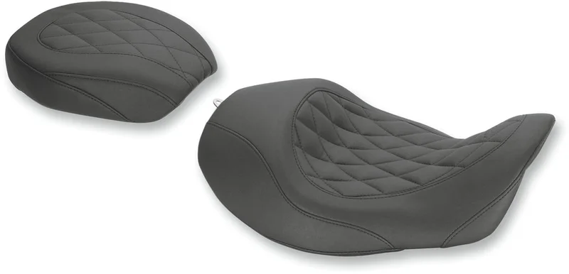 Mustang SEAT WIDE TRIPPER FORWARD SOLO