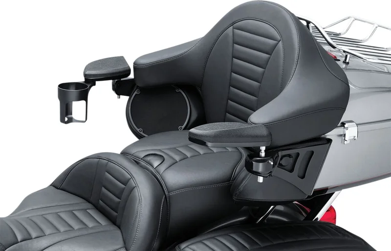 Kuryakyn ARMRESTS PASS 14+FLH BLK