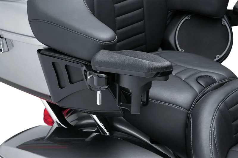 Kuryakyn ARMRESTS PASS 14+FLH BLK