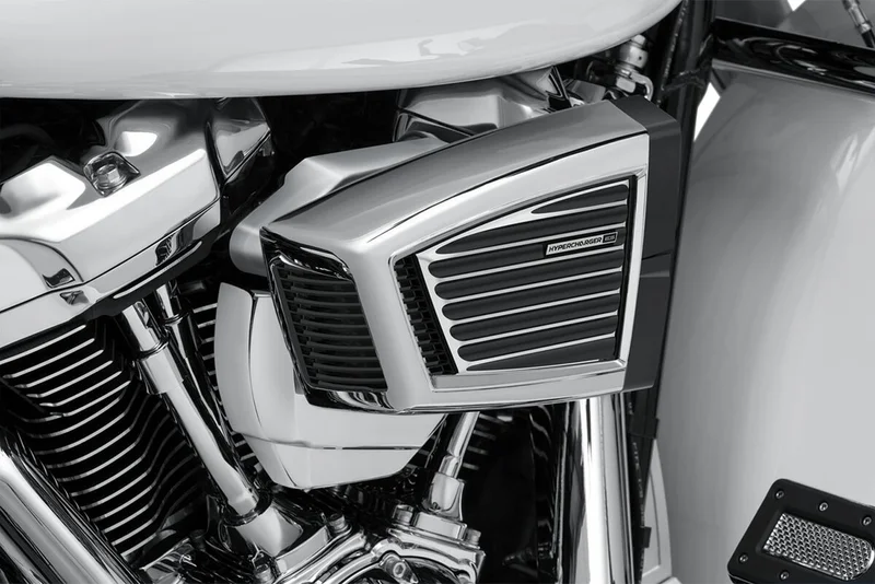 Kuryakyn COVER HYCHARGER ES CH/BK