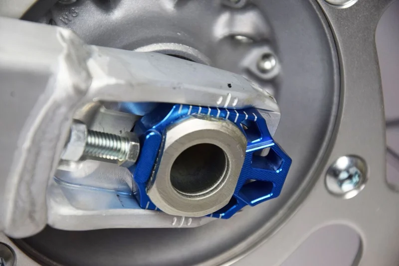 SCAR RACING AXLE BLOCK BLUE