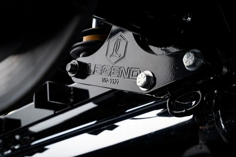 Legend Air Suspension REAR LIFT KIT TRIKE 17-24 BLAC