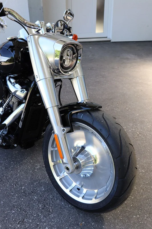 Cult-Werk Front fender ''Custom V1''. Gloss black