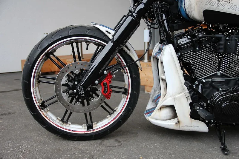 Cult-Werk Front fender ''Custom V2''. Gloss black