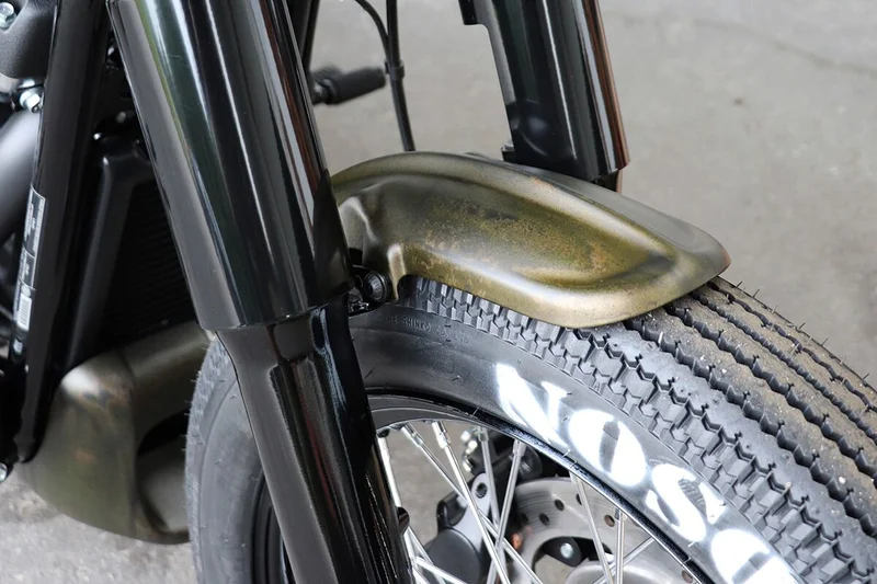Cult-Werk FXBB front fender ''Old School''. Gloss black