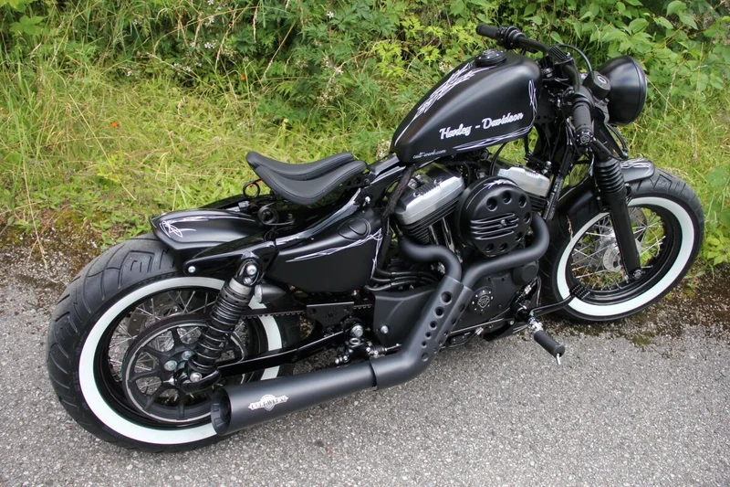 Cult-Werk XL ''Old School'' rear fender. Gloss black - 59865-10