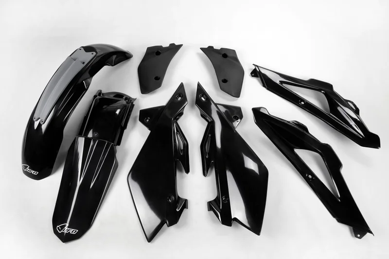 UFO BODY KIT HVA 06-08 2T BK