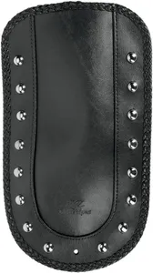 Mustang Fender Bib for Solo Seat<br><ul><li>Complements the solo seat</li><li>Hook-and-loop and screw attachment utilize stock fender mounts</li><li>Premium expanded vinyl construction</li><li>Felt-backed to protect paint</li><li>Made in the USA</li></ul><br>Fits Only with Mustang Solo Seat.
