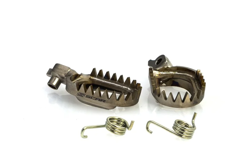 SCAR FOOTPEGS MUD TITANIUM YZF250 2