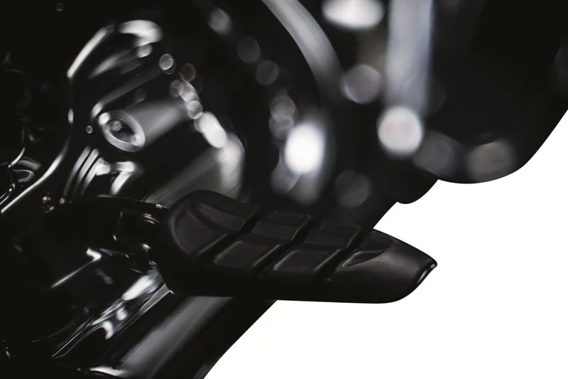 Kuryakyn PEG SHIFT KINETIC GBLK