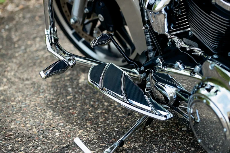 Kuryakyn PEG PHANTOM SHIFTER - CHROME