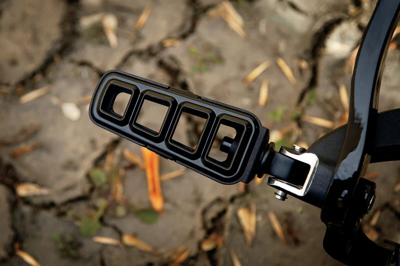 Kuryakyn PEGS W/O ADAP DILL BLK