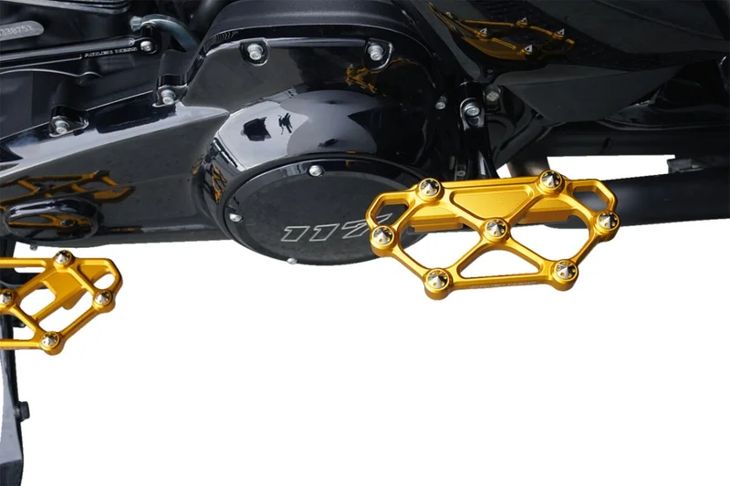 Arlen Ness FLOORBOARD REAR - FLT 99-UP -