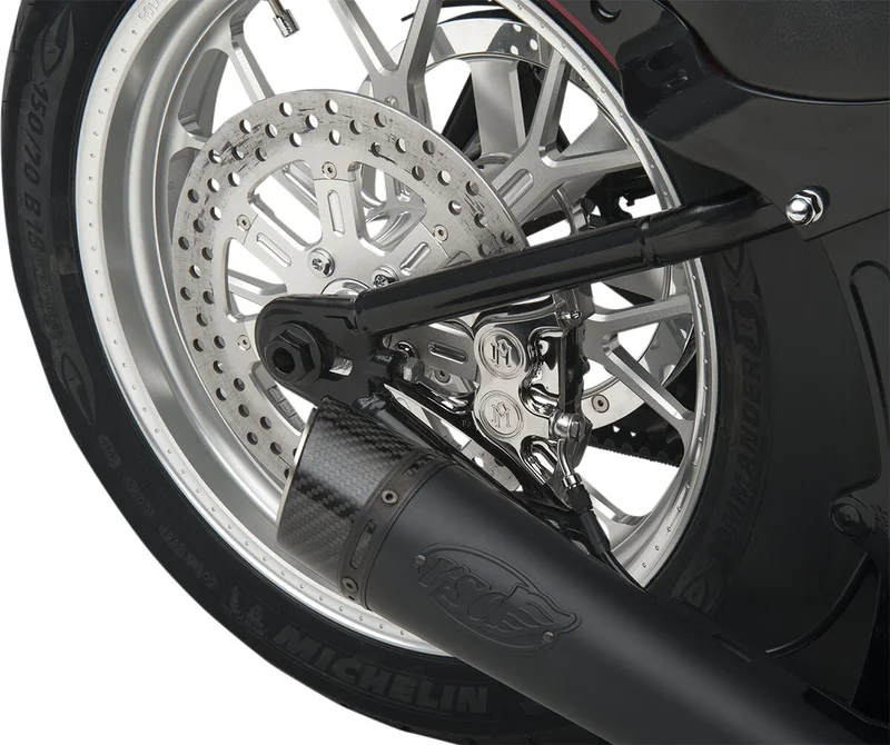 Performance Machine PM, 4-piston one-piece caliper/bracket, rear. Chrome