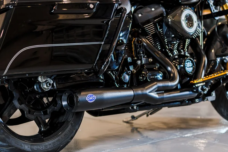 S&S 2-into-1 Diamondback Exhaust System
