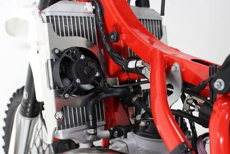 AXP RACING RADIATOR BRACE RR125-300 20-23 RD