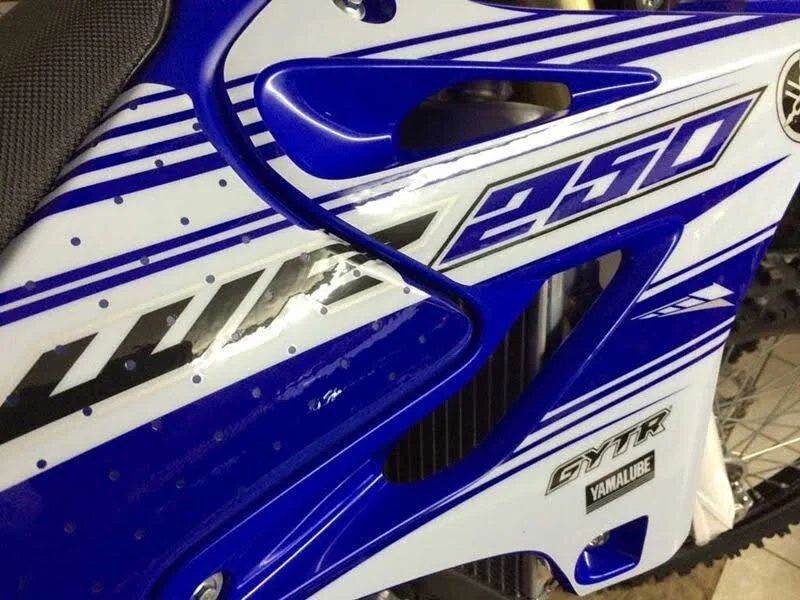AXP RACING RADIATOR BRACE YZ250 BL