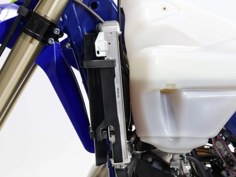 AXP RACING HDPE Radiator Braces