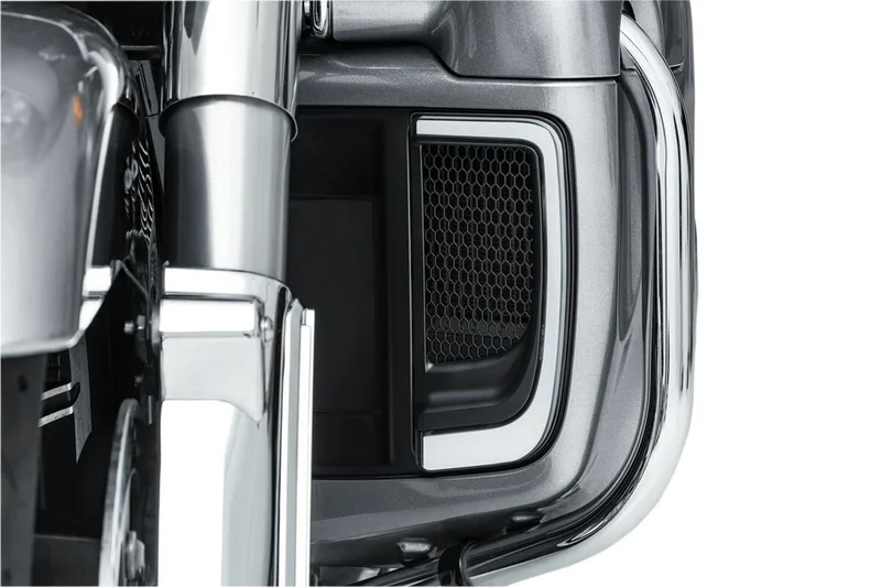 Kuryakyn GRILL LOWER TRACER W/LED - FL