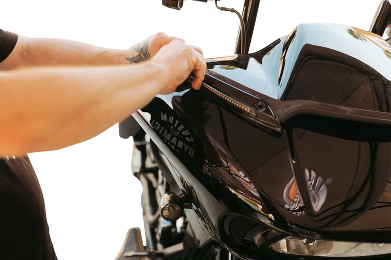Custom Dynamics ROAD GLIDE WINDSHIELD TRIM FOR