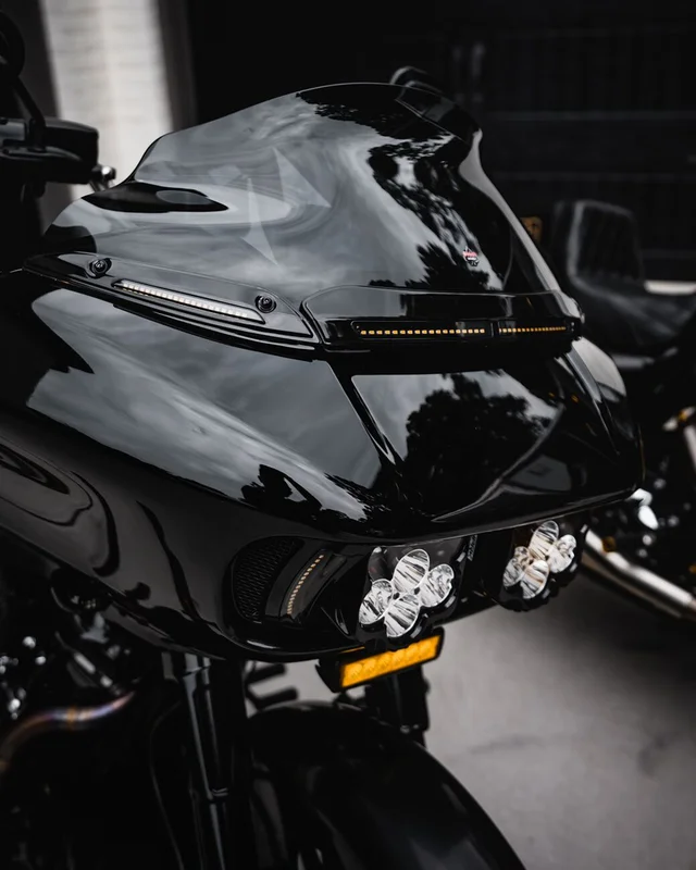 Custom Dynamics ROAD GLIDE WINDSHIELD TRIM FOR