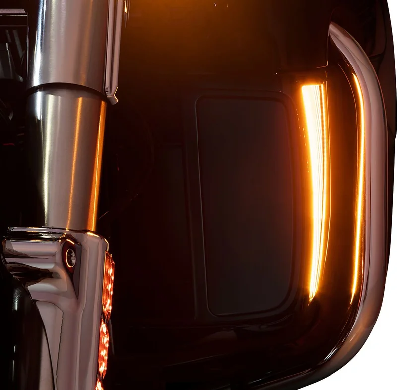 Ciro 3D LIGHTS FANG LWR FRNG BLK